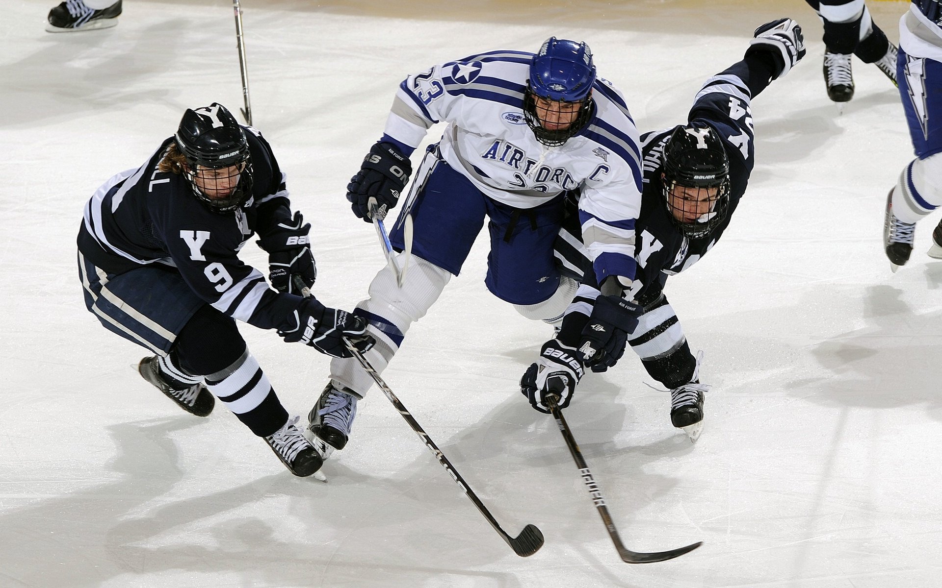 Kaiyun官方登录入口-LOL中单对线博弈精彩程度不输打团场面，上单博弈